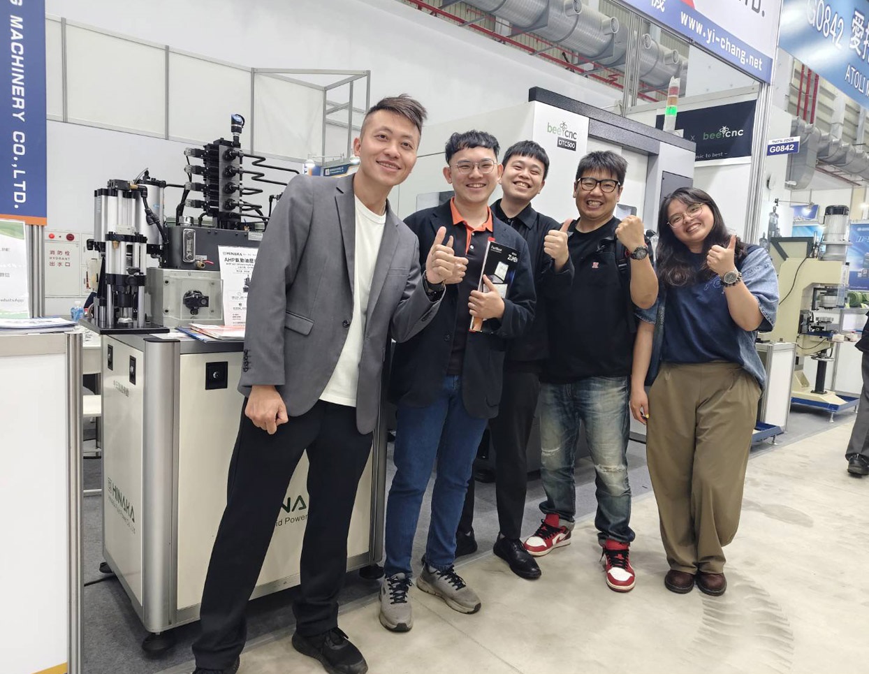 鑽孔攻牙機